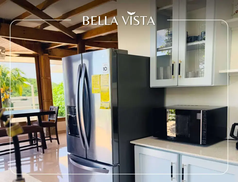 Kitchen & Dining